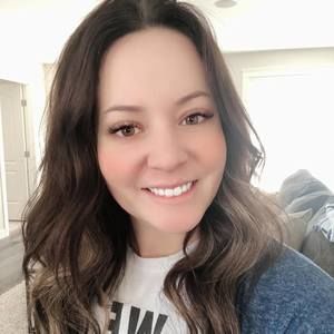 Meet your Posher, Adrienne